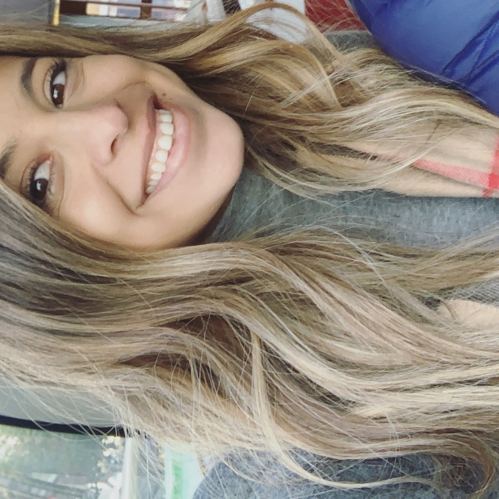 Meet your Posher, Moni